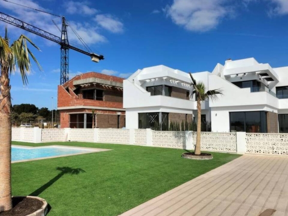 Imagen 1 de Casa-Chalet en Venta en Pilar De La Horadada Alicante