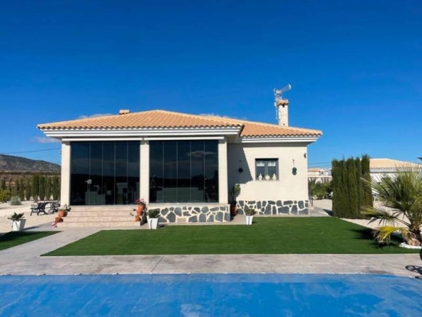 Imagen 1 de Casa-Chalet en Venta en Pinoso Alicante