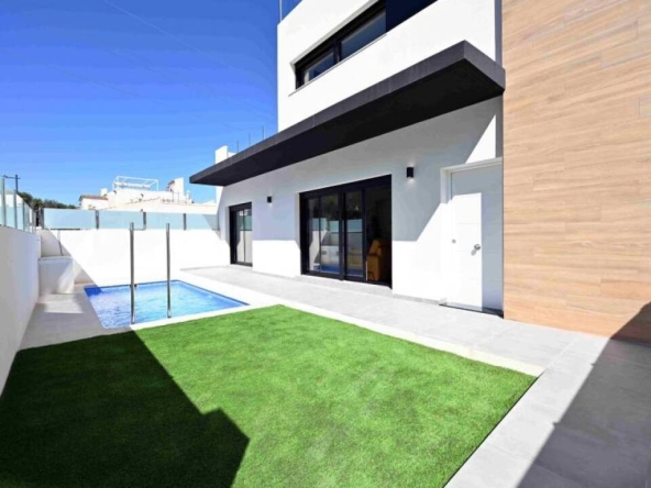 Imagen 1 de Casa-Chalet en Venta en Orihuela Alicante