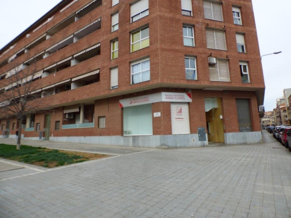 Imagen 1 de Local comercial en alquiler en la zona de Oms i de Prat