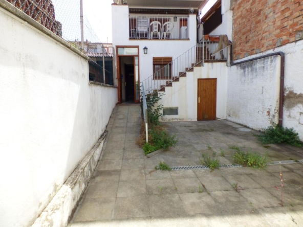 Imagen 1 de CASA EN VENTA EN NAVARCLES CON INQUILINO Y MUCHAS POSIBILIDADES