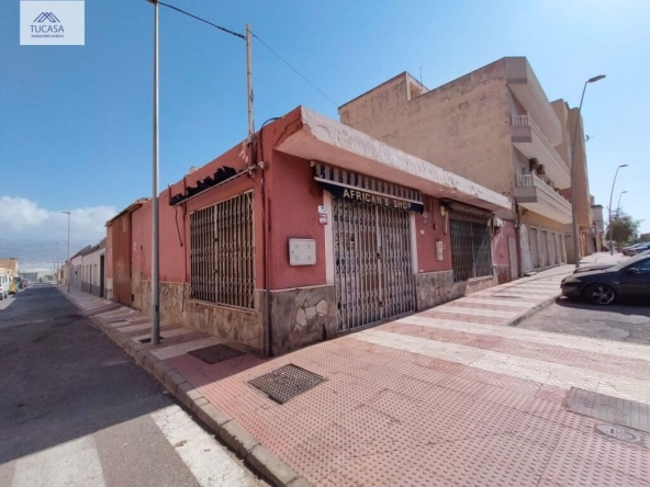 Imagen 1 de Local comercial en Venta en Roquetas De Mar Almería