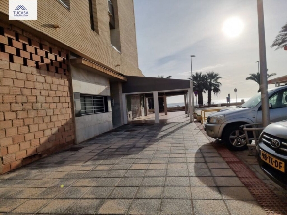 Imagen 1 de Local comercial en Alquiler en Roquetas De Mar Almería