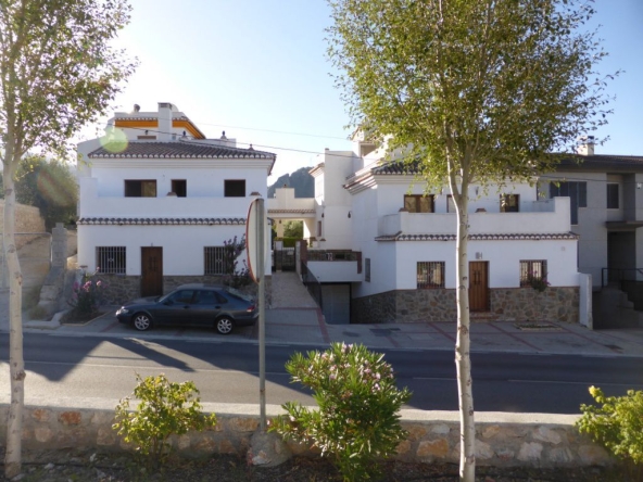 Imagen 1 de Casa Chalet en Venta en Lecrin Granada Ref CA014C