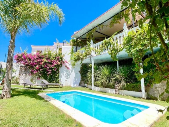 Imagen 1 de Casa Chalet en Venta en Atajate Málaga