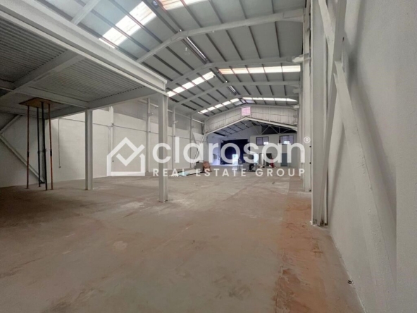 Imagen 1 de Nave industrial en Venta en Málaga Málaga