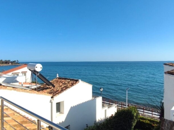 Imagen 1 de Casa Chalet en Venta en Estepona Málaga