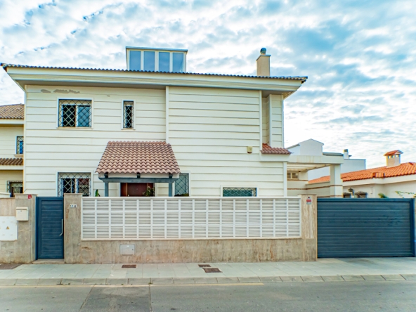 Imagen 1 de Casa Chalet en Venta en Almería Almería