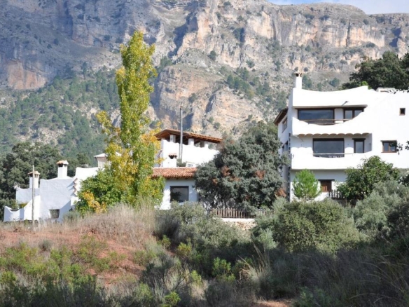 Imagen 3 de Casa de campo-Masía en Venta en Tus Albacete