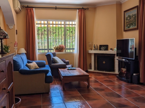 Imagen 4 de Casa-Chalet en Venta en Alcala De Guadaíra Sevilla