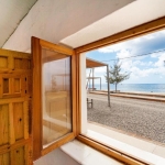 ¡Propiedad única junto a la playa en Playa de Tasarte – Una oportunidad inmejorable! por 350000€