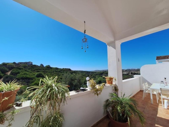PRECIOSO PAREADO CON PISCINA PRIVADA