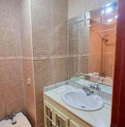Imagen 3 de APARTAMENTO DE DOS DORMITORIOS EN VENTA EN CENTRO DE ESTEPONA