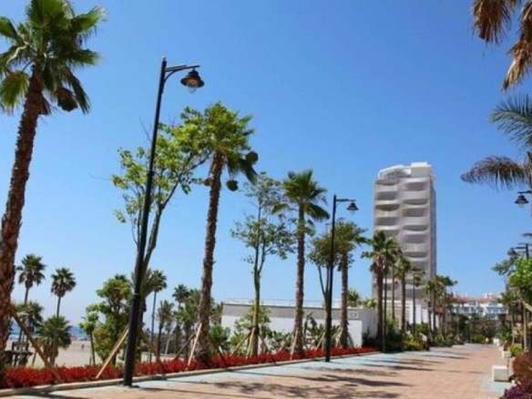 Imagen 1 de ¡DESPIERTA CON EL SONIDO DE LAS OLAS Y UNAS VISTAS AL MAR SIN IGUAL!