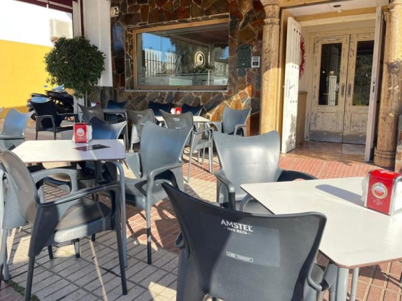 Imagen 3 de LOCAL DE HOSTELERÍA TOTALMENTE MONTADO Y CON MUY BUENA UBICACIÓN