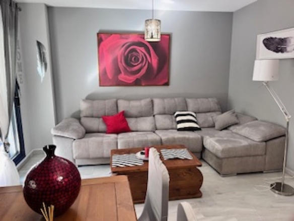 Imagen 2 de ESPECTACULAR PISO AMPLIO Y LUMINOSO CON TERRAZA