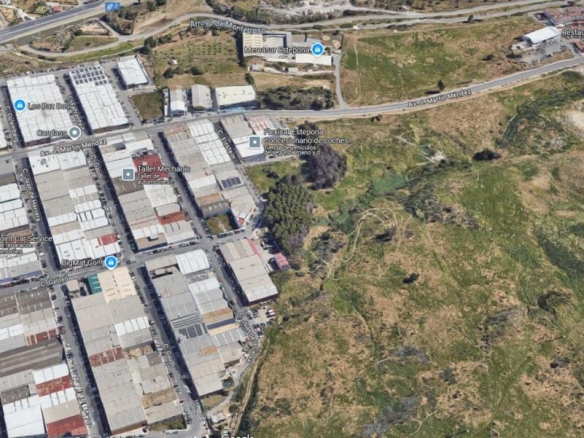 Imagen 3 de EN VENTA PARCELA COMERCIAL Y HOTELERA EN ESTEPONA.