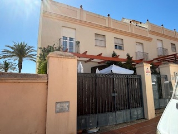 Imagen 2 de !OPORTUNIDAD! SE VENDE INMUEBLE AL 50% DE SU VALOR