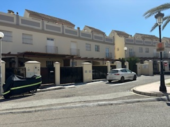 Imagen 1 de !OPORTUNIDAD! SE VENDE INMUEBLE AL 50% DE SU VALOR