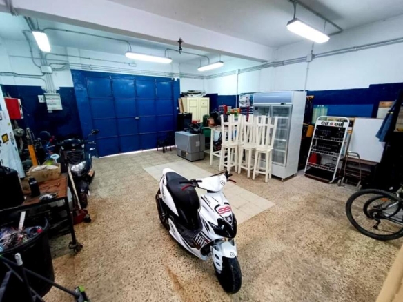 Imagen 1 de AMPLIO LOCAL CON MUCHAS POSIBILIDADES EN EL CENTRO DE ESTEPONA