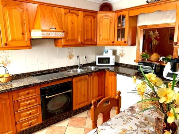 Imagen 1 de ESTUPENDA CASA EN MANILVA PUEBLO CON TODAS LAS COMODIDADES