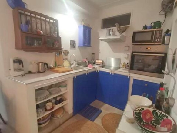 Imagen 4 de DESCUBRE EL ENCANTO DE VIVIR EN EL CENTRO DE ESTEPONA EN ESTA BONITA CASA