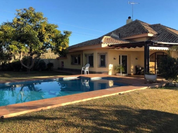 Imagen 1 de MAGNÍFICA VILLA  JUNTO A LA PLAYA DEL PADRÓN