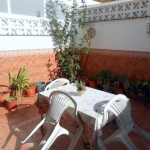 Imagen 1 de MARAVILLOSA CASA ADOSADA CON ESTUPENDO PATIO ANDALUZ
