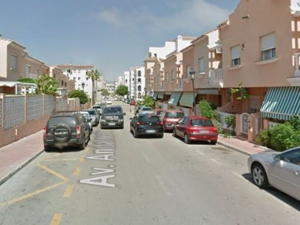 Imagen 2 de EN VENTA PLAZA DE GARAJE EN EL CENTRO DE SABINILLAS