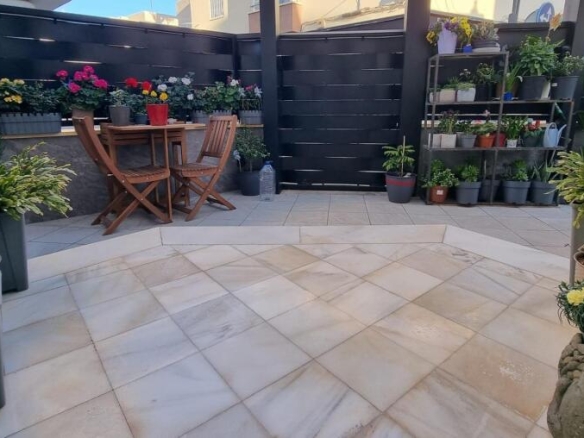 Imagen 1 de ¡Tu Oasis en Roquetas de Mar te Espera!