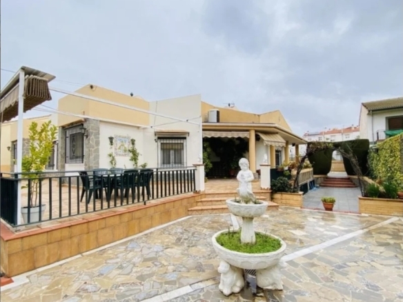 Imagen 1 de Casa-Chalet en Venta en Zubia