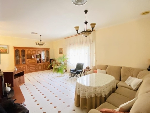 Imagen 2 de Casa-Chalet en Venta en Zubia