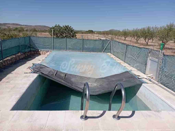 Imagen 2 de Casa de campo-Masía en Venta en Yecla Murcia