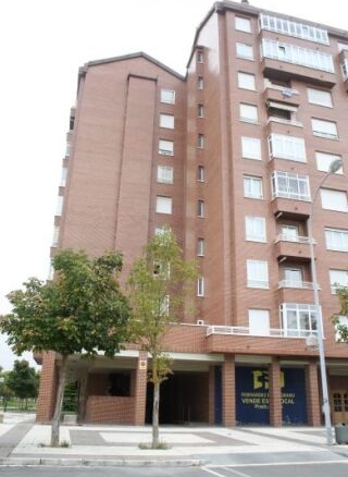 Imagen 1 de Local comercial en Alquiler en Vitoria Álava