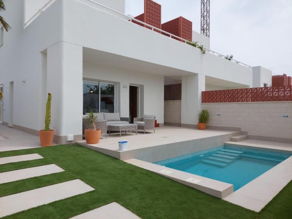 Imagen 2 de Villas Independiente en Pilar de la Horadada