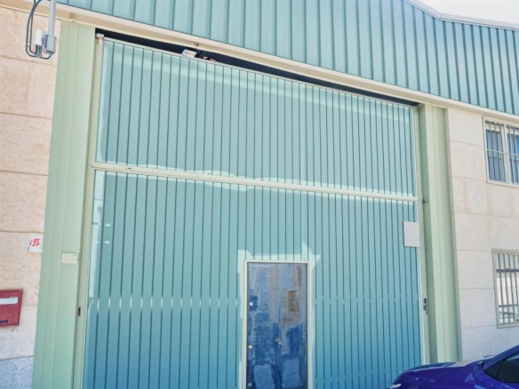 Imagen 3 de Nave Comercial en Poligono El Pino Sevilla