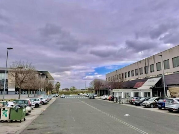 Imagen 3 de Local Comercial en Poligono El Manchon con Garaje