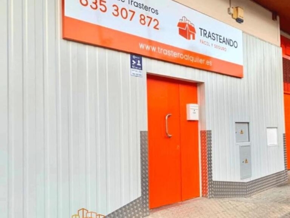 Imagen 2 de Trasteros en Alquiler en Luis Montoto