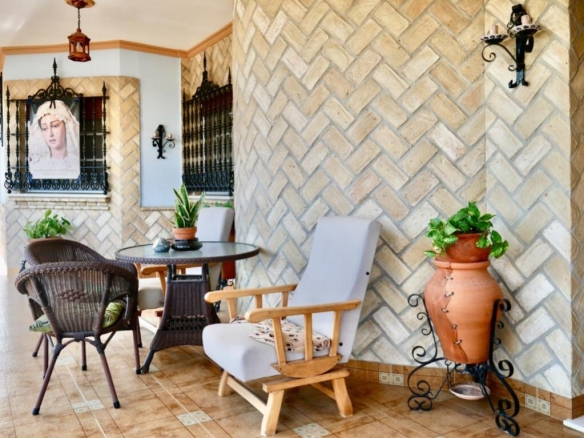 Imagen 3 de Chalet con Piscina en Sanlucar la Mayor