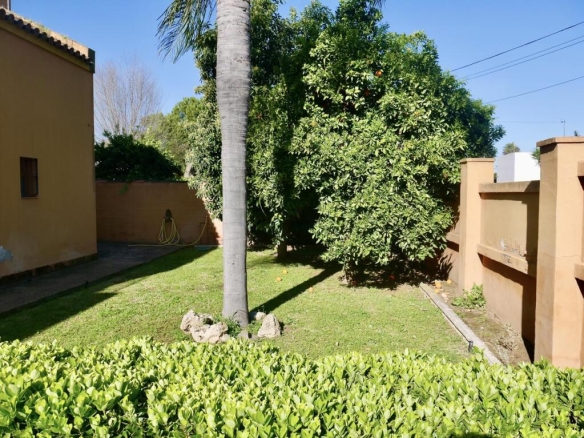 Imagen 2 de Chalet con Piscina en Espartinas