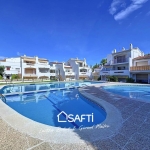 Apartamento totalmente reformado en residencia con piscina y parking Roses por 129000€
