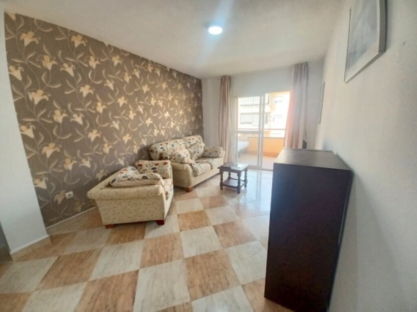 Imagen 4 de ESTUPENDO PISO EN VENTA EN CENTRO DE SABINILLAS.