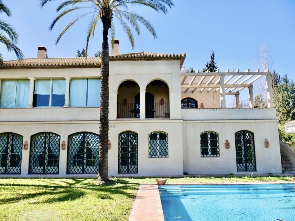 Imagen 2 de Villa de Lujo en Villares Altos