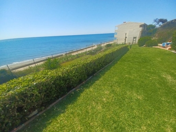 Imagen 1 de LOCALIZACION INMEJORABLE!! EXCLUSIVO PISO EN VENTA A PIE DE PLAYA!!