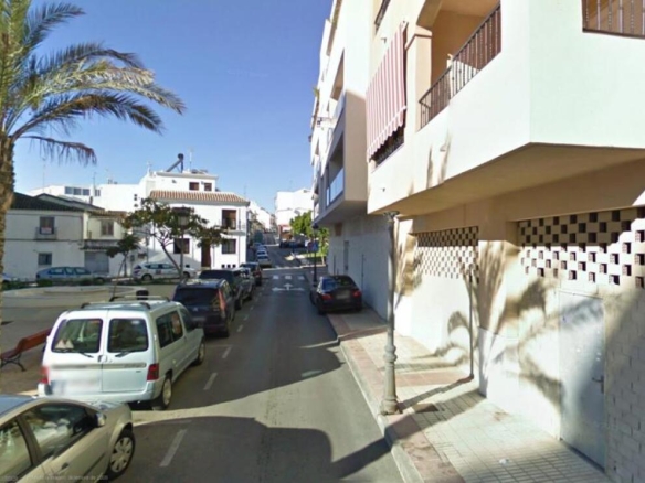 Imagen 4 de LOCAL EN BRUTO EN UNA BUENA ZONA DE PASO MUY TRANSITADA…