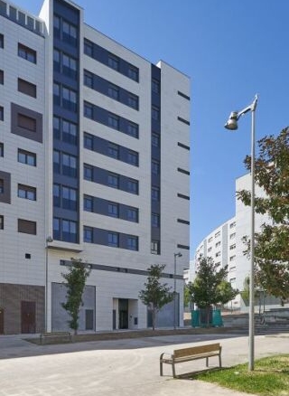 Imagen 3 de Local comercial en Venta en Vitoria ZABALGANA Álava