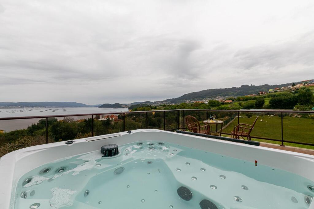 Imagen 2 de PRECIOSO CHALET EN PIEDRA DENTRO DE LA COMARCA DEL MORRAZO!!!!!!!!!