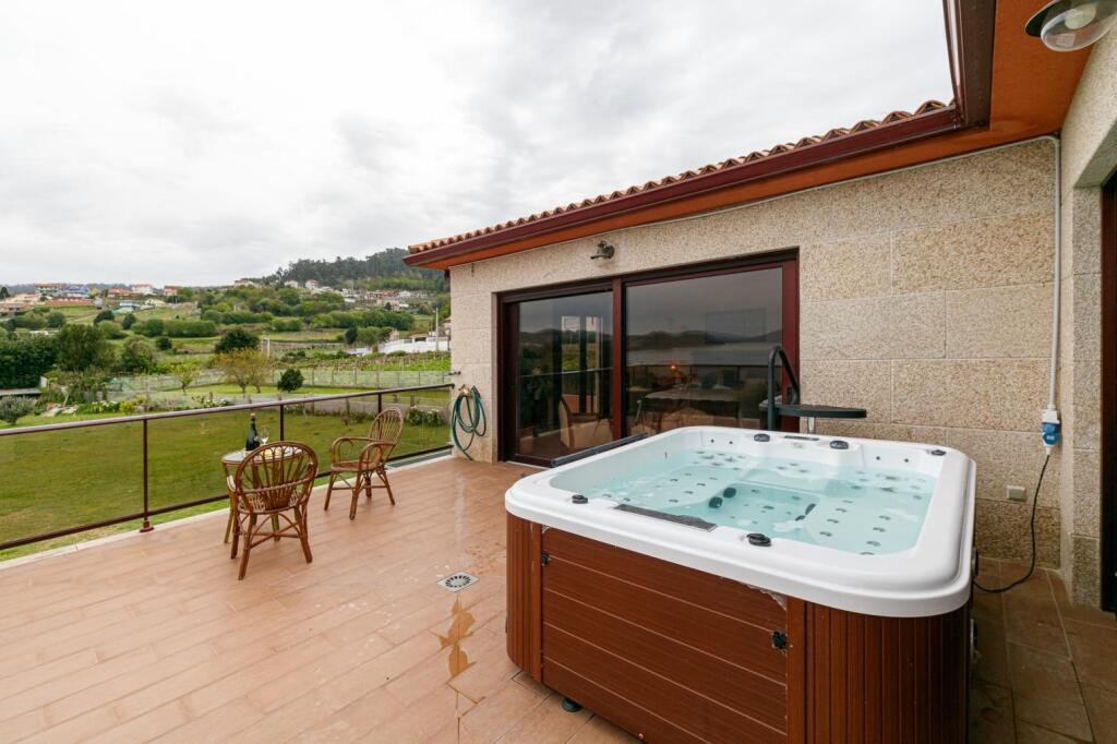 Imagen 4 de PRECIOSO CHALET EN PIEDRA DENTRO DE LA COMARCA DEL MORRAZO!!!!!!!!!