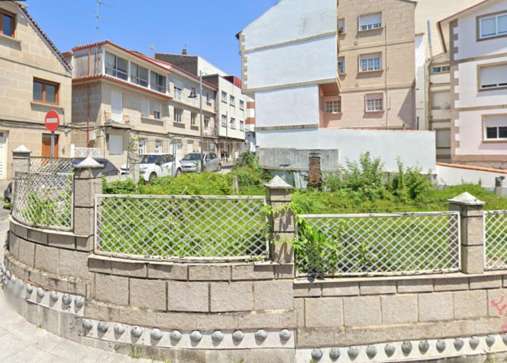 Imagen 4 de SOLAR EDIFICABLE CON PROYECTO PARA 13 VIVIENDAS. MOAÑA CENTRO.
