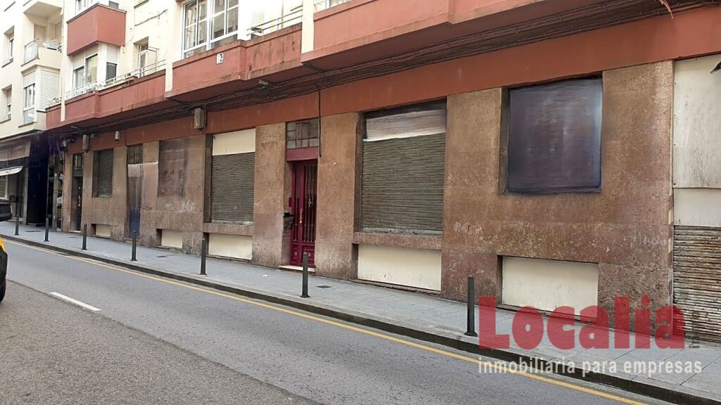 Imagen 2 de Singular y amplio local en Perines